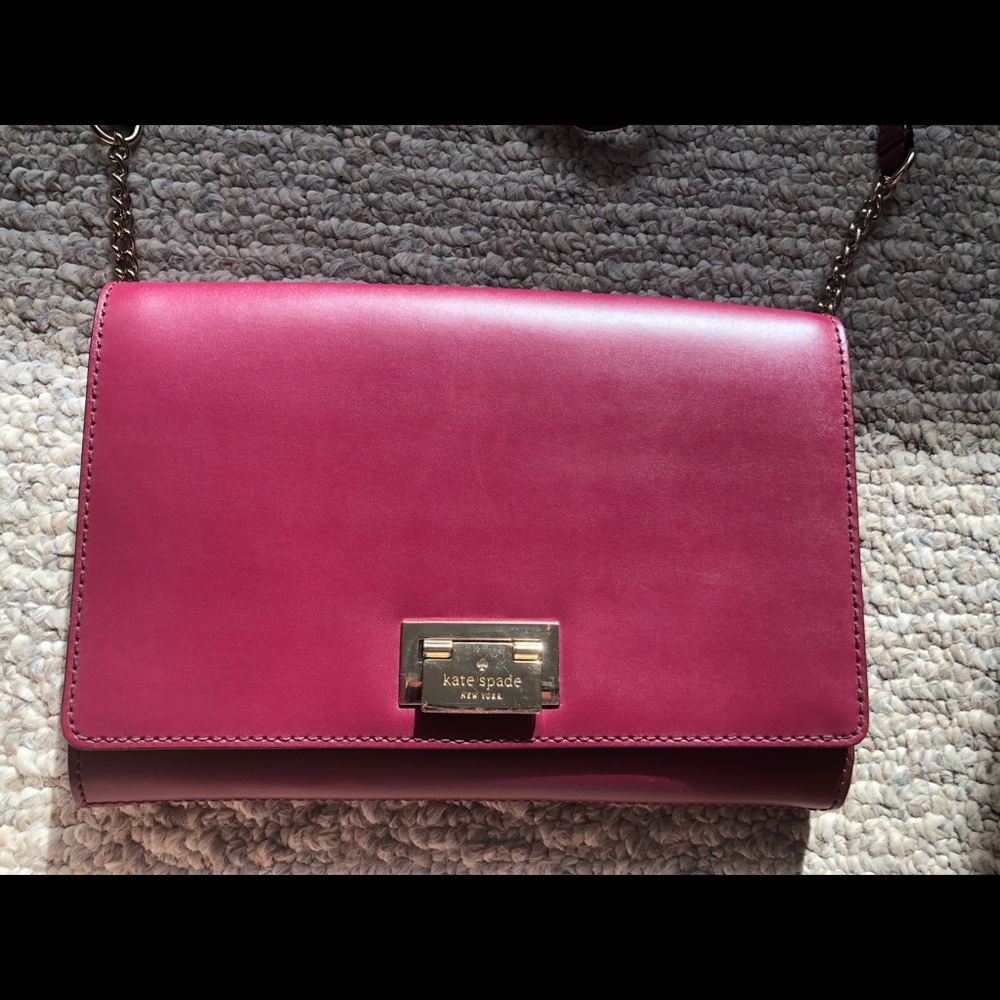 •Kate Spade • Burgandy-Wine coloured crossbody •